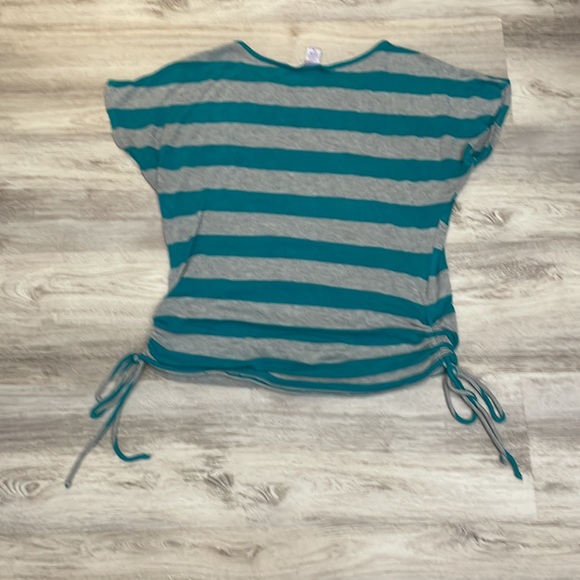 Juniper Ln Maternity Teel & Gray Striped Short Sleeve Knit Shirt Ruched Sides XL - Picture 2 of 10